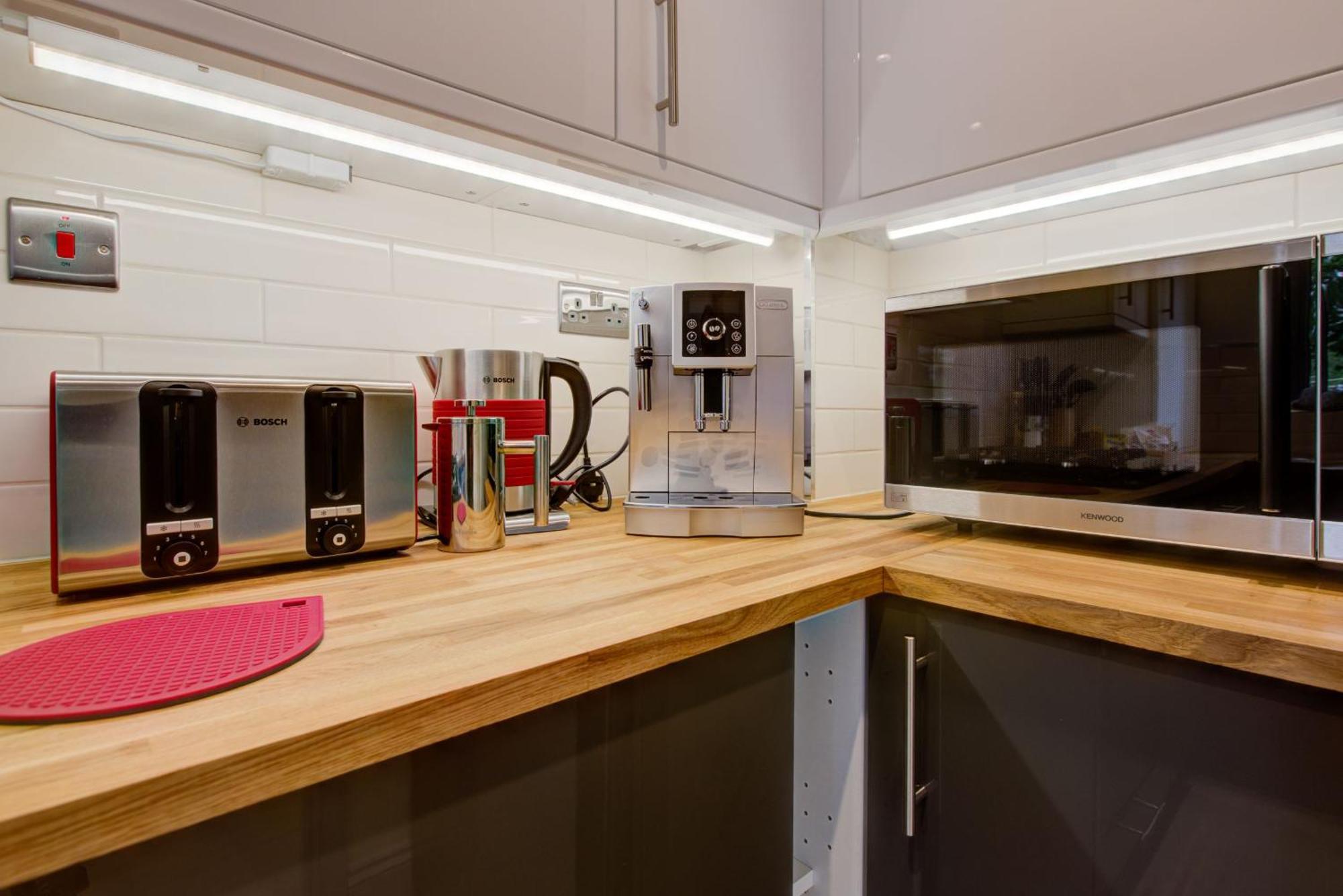 2 Bedroom Luxury House In อ็อกซ์ฟอร์ด ภายนอก รูปภาพ